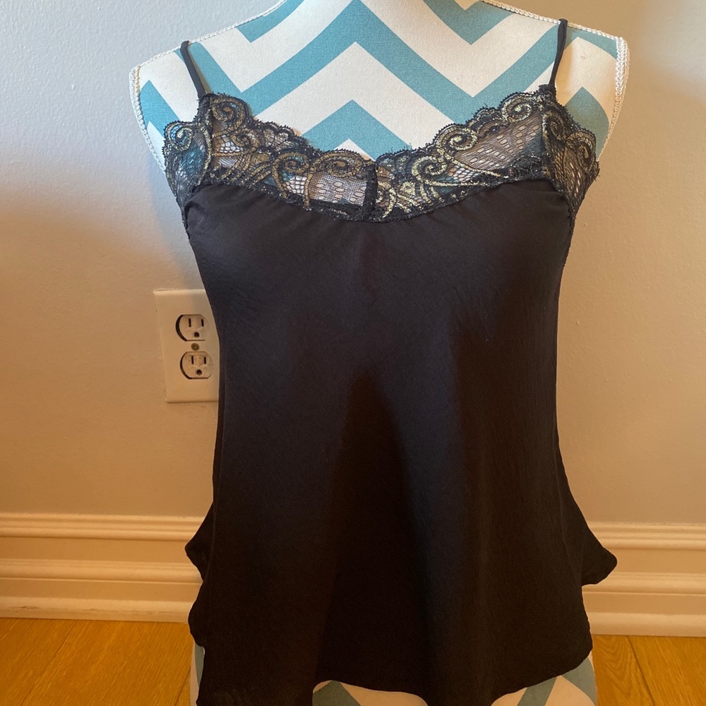 Lacey top